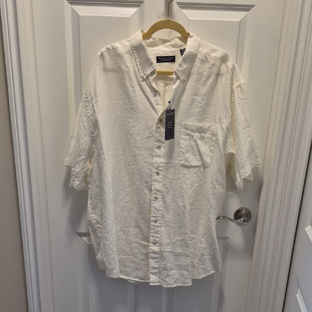 Roundtree & Yorke Men's Cream Casual Button Down Shirt